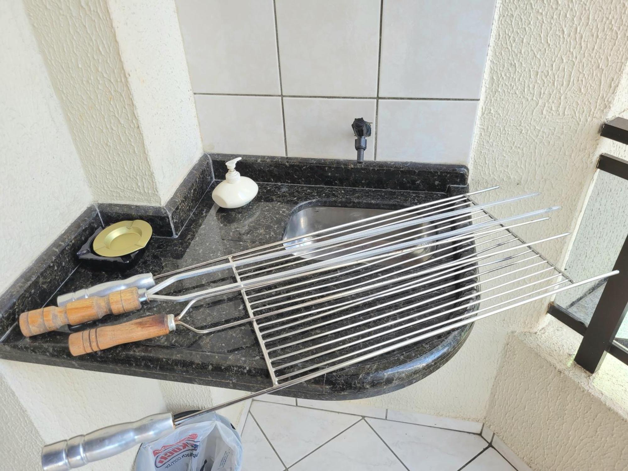 Apartamento 200 Metros Da Praia 03 Quartos Com Ar Condicionado - Meia Praia - Itapema Kültér fotó