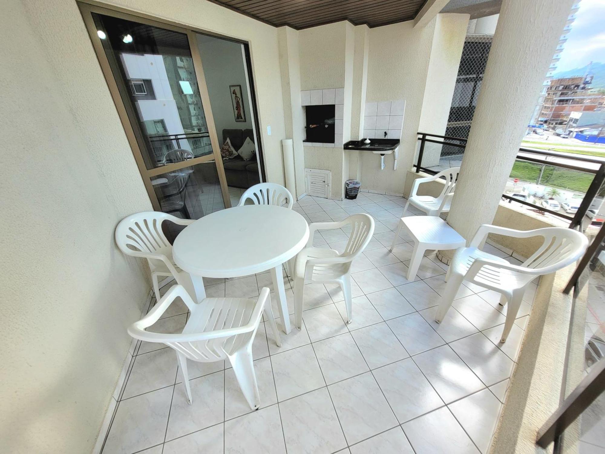 Apartamento 200 Metros Da Praia 03 Quartos Com Ar Condicionado - Meia Praia - Itapema Kültér fotó